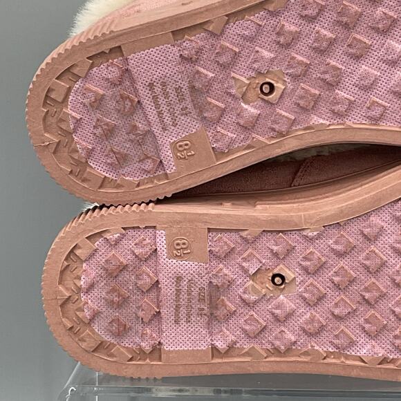 NEW Journee Collection Women’s Midnight Faux Fur Moc Slippers Pink Size 7.5 - Picture 9 of 10